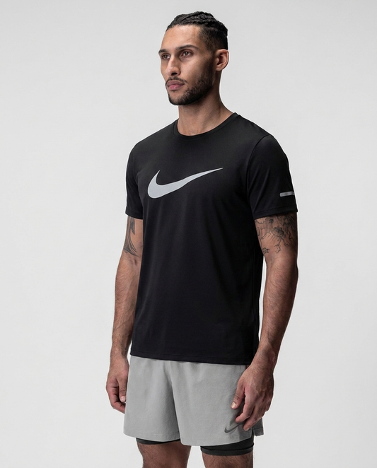 218 Camiseta Essencial Negro Logo Grande NK - frontal
