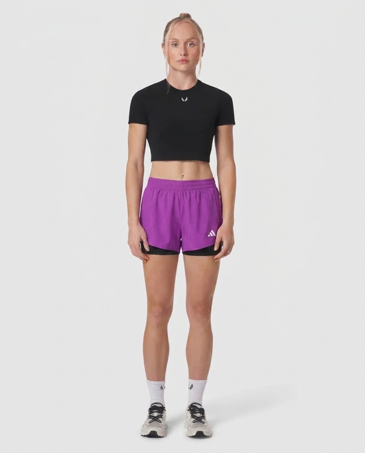 Short Dama Purpura Adidas - Vista frontal on-model