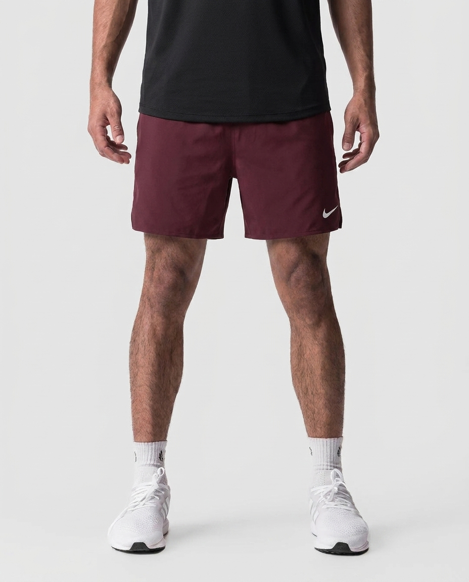 118 Short Essencial Novak Vinotinto NK - foto de estudio on-model
