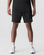 101 Short Essencial Burda Negro NK - foto de estudio on-model