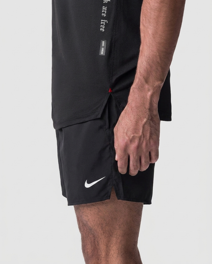 117 Short Essencial Novak Negro NK - detalle macro