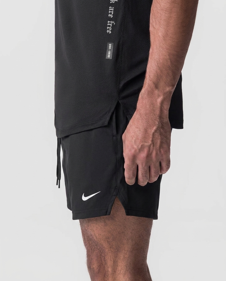 101 Short Essencial Burda Negro NK - detalle macro