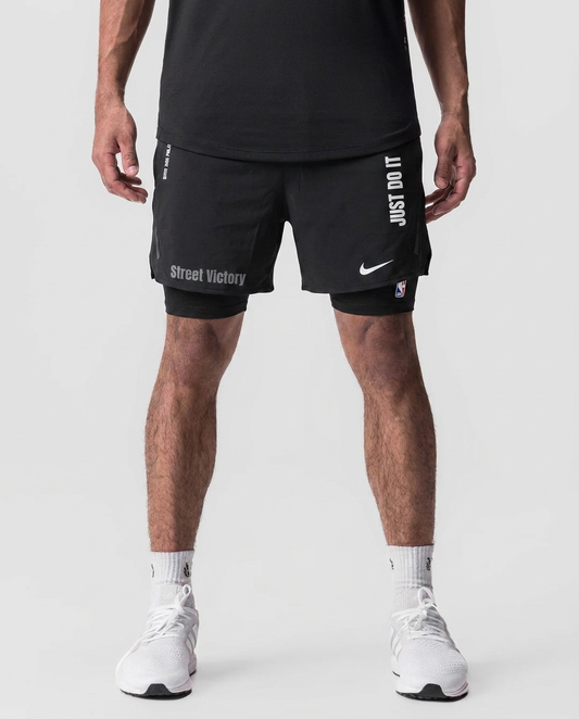 108 Short Licra Street Victory Negra NK - estudio on-model