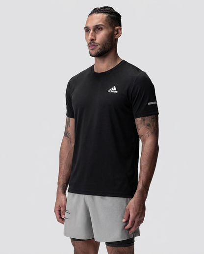208 Camiseta Essencial Negro ADD - frontal on-model