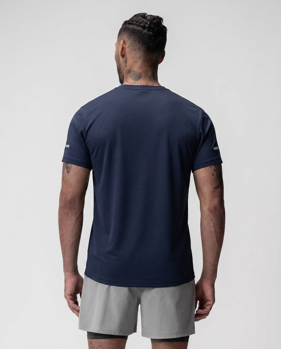 206 Camiseta Essencial Azul Navy ADD - espalda on-model