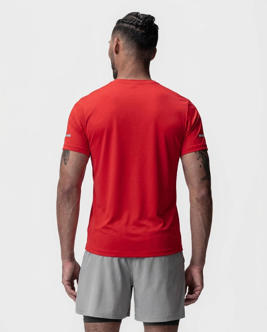 209 Camiseta Essencial Rojo ADD - espalda on-model