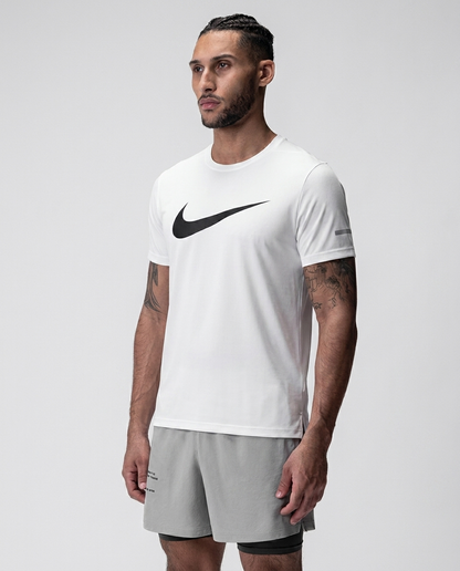 217 Camiseta Essencial Blanco Logo Grande NK - frontal