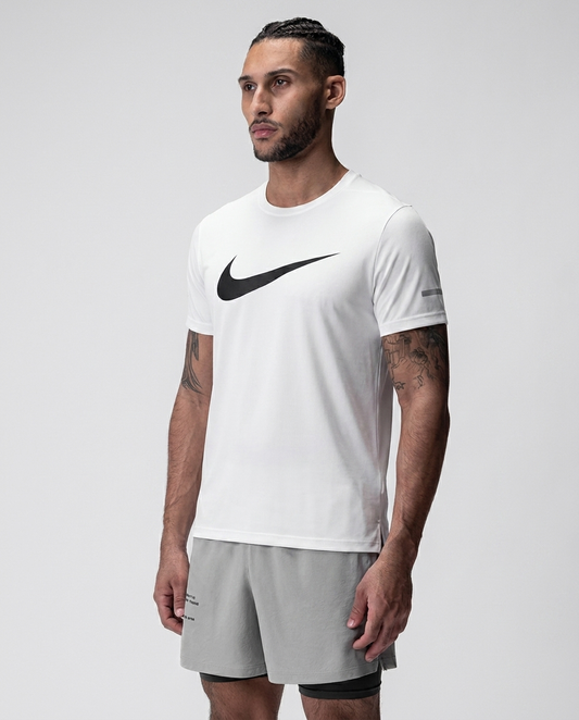 217 Camiseta Essencial Blanco Logo Grande NK - frontal