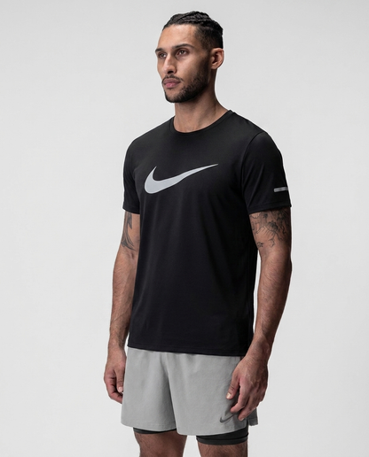 218 Camiseta Essencial Negro Logo Grande NK - frontal
