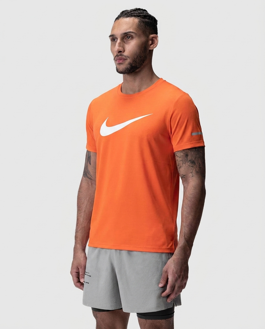 220 Camiseta Essencial Naranja Logo Grande NK - frontal