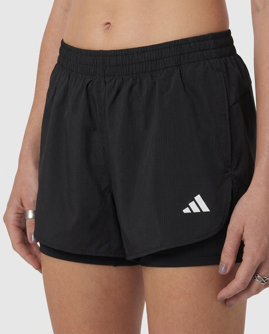 Short Dama Negro Adidas - Detalle macro de tela