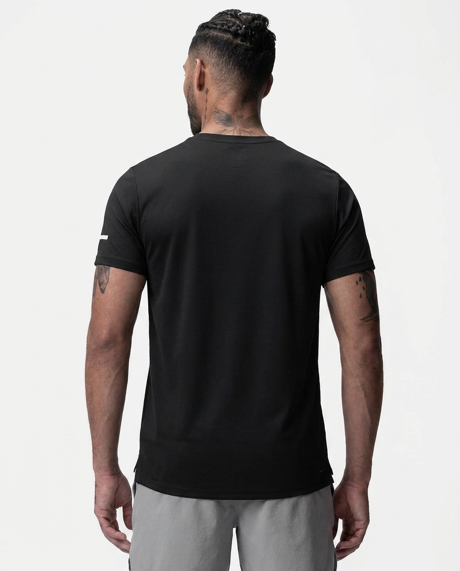 Camiseta Negra Nature - Espalda on-model
