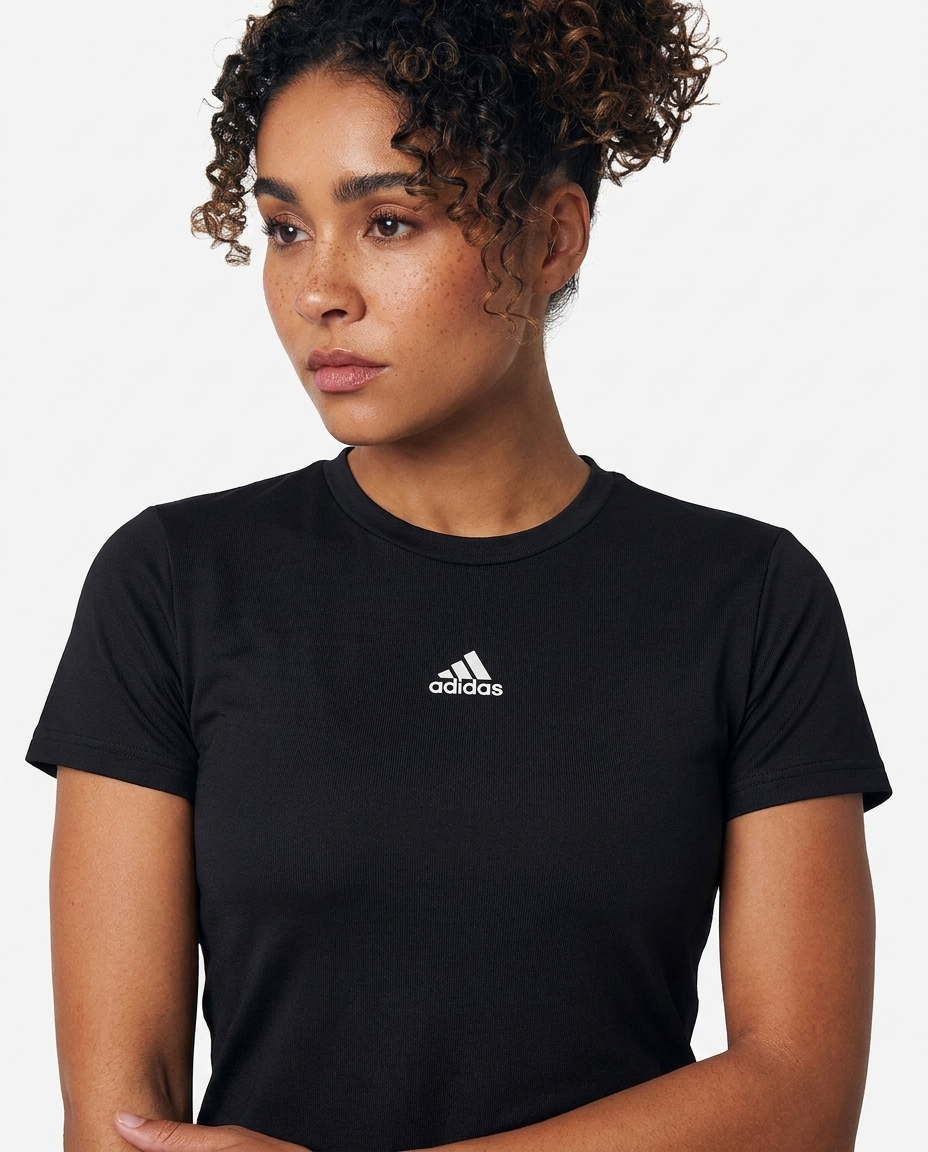 Camiseta Negra Dama Alum - Macro detalle